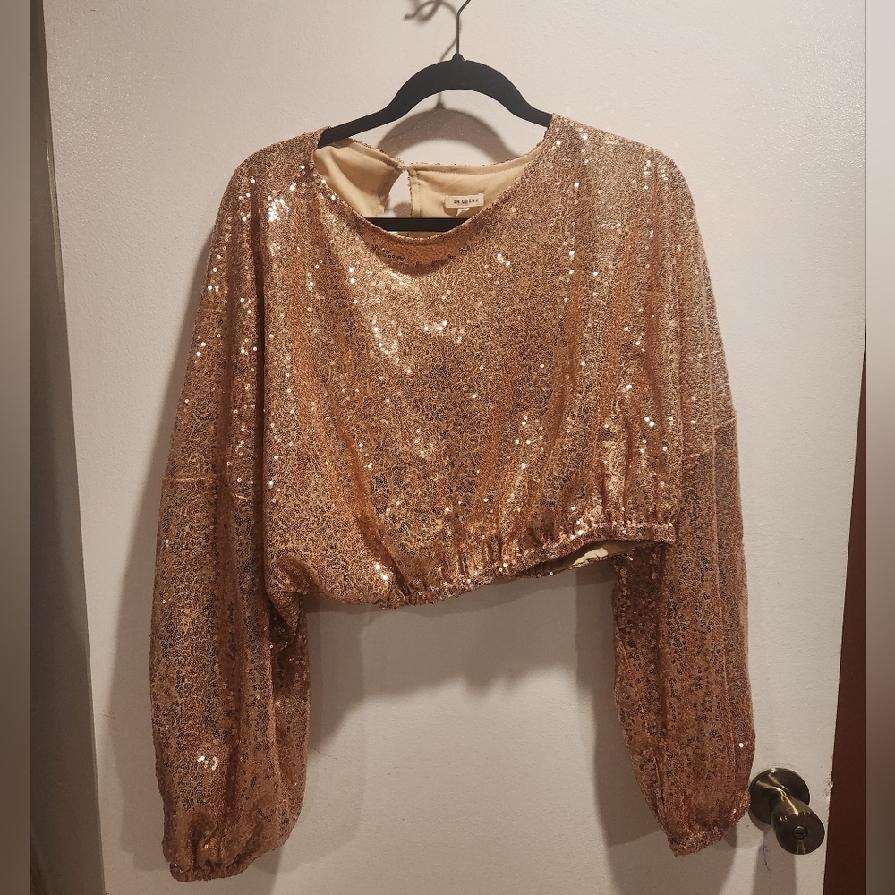En Creme Sequin Blouse in Gold